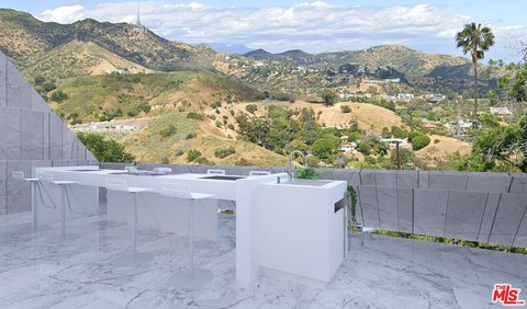LAND - Los Angeles, CA