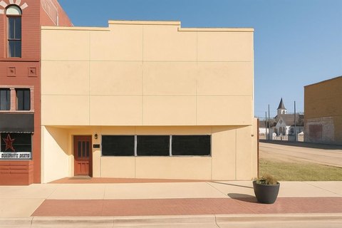 Downtown Cleburne Storefront for Lease