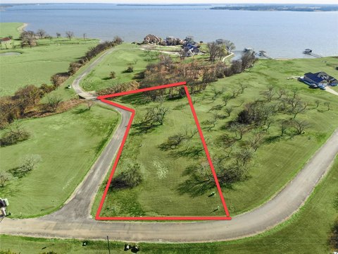 Land in Francisco Bay