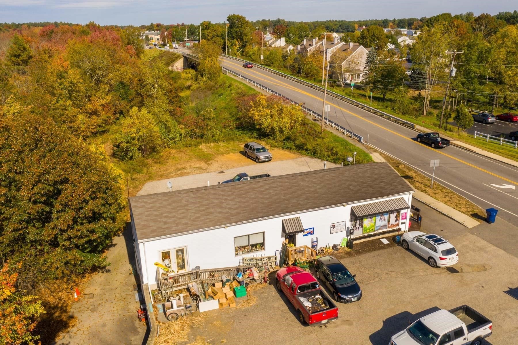 Hampton Commercial Building on Route 1
