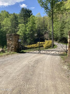 Land in Gated Mountain Community