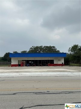 Goliad Commercial Property on Highway