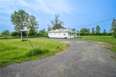 Commercial Space on 3 Acres