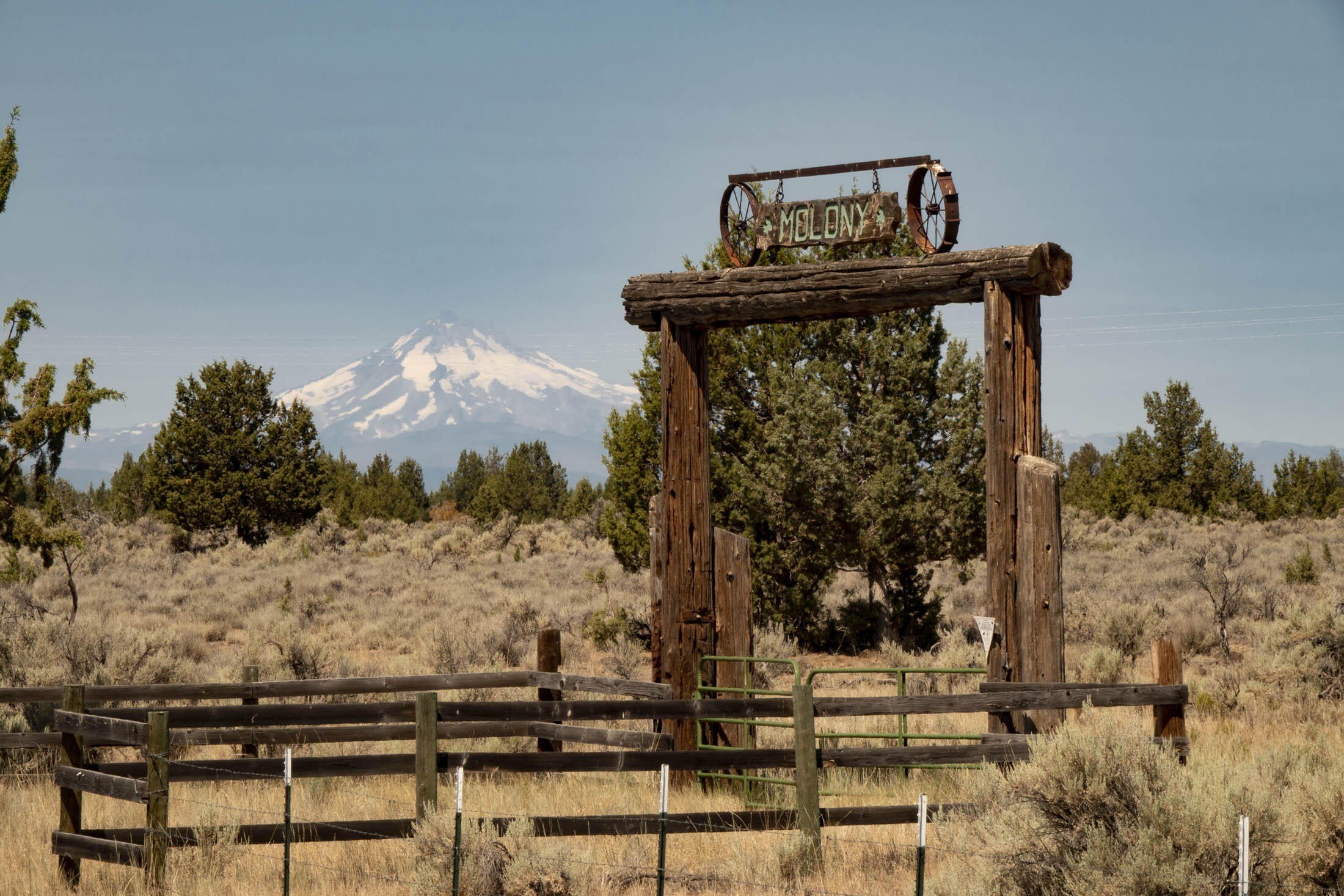 407 Acres with Cascade Views