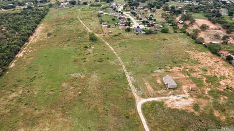 Elmendorf, TX 10-Acre Property