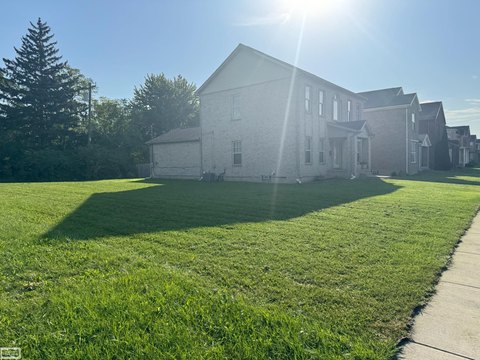 Residential Land Near Grosse Pointe