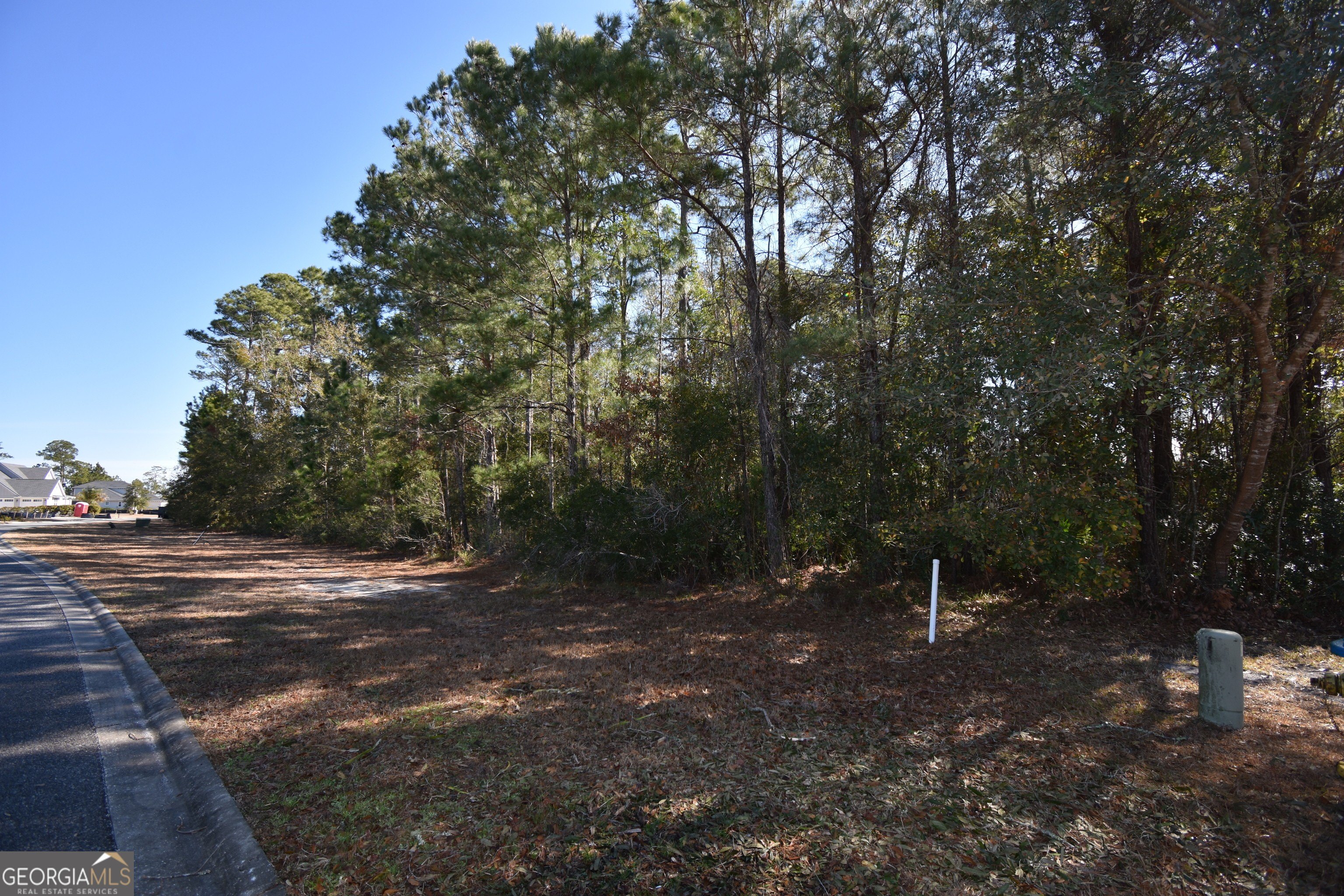 Residential Lot in Winding River