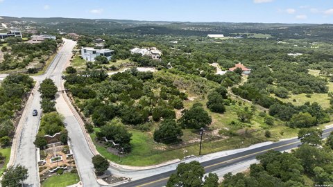 LAND - San Antonio, TX