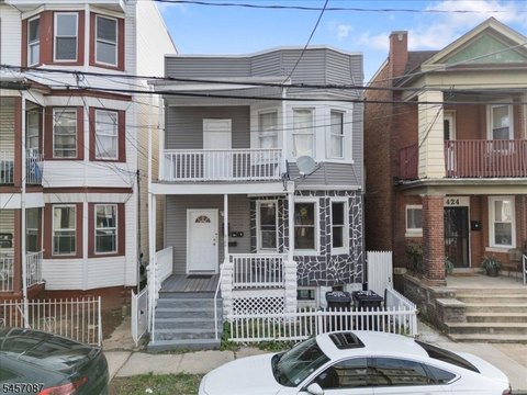 Two-Unit Duplex with Balcony