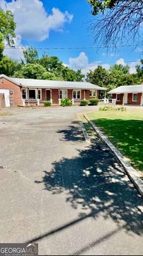 Mixed-Use Investment Opportunity in Irwinton