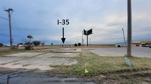 Commercial Lot Near I-35