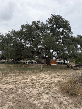 Land, Poteet, TX