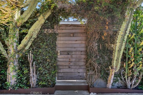 Duplex with Separate Studio
