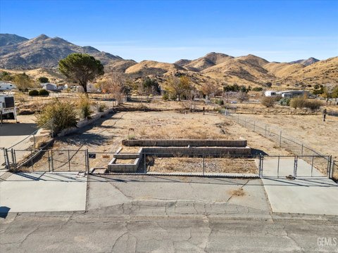 LAND - Lake Isabella, CA
