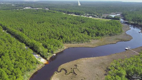 Land, Milton, FL