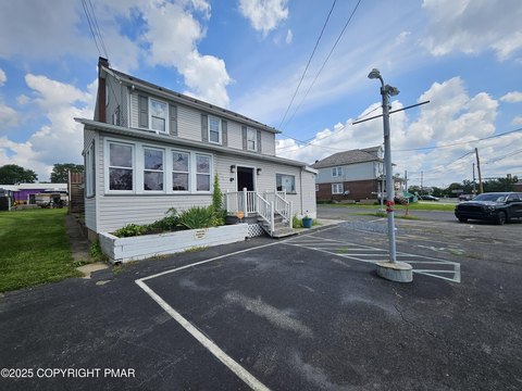 Easton Car Dealership for Lease