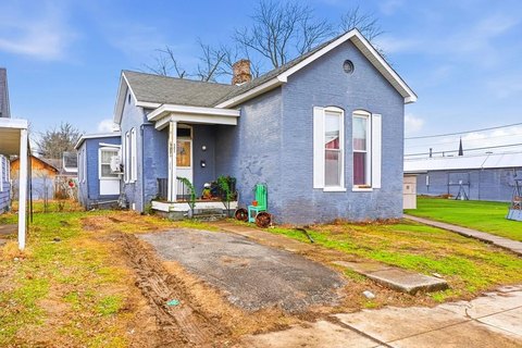 Duplex with Studio and Two-Bed Unit