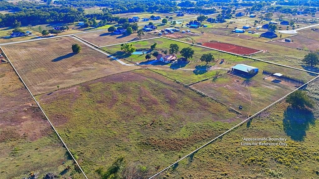 Paradise Ranch with Equestrian Facilities