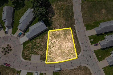 Vacant Lots in Sandalwood Trails