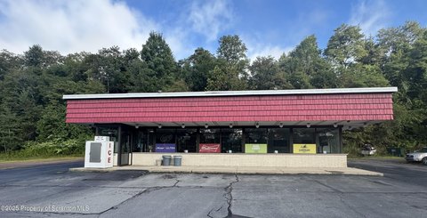 Deli & Beverage Store