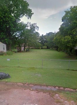 Spacious Lot Near Downtown Dallas