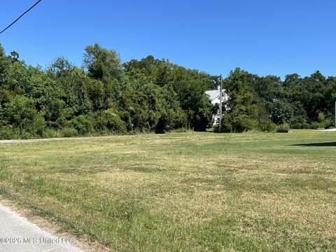 Land, Pass Christian, MS