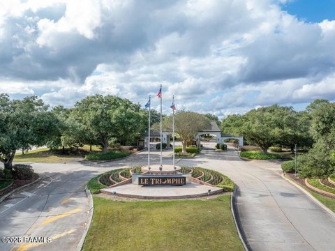 Land, Broussard, LA