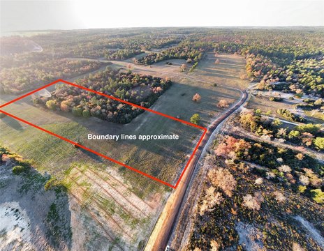 Agricultural Land Parcel with Private Lake Park