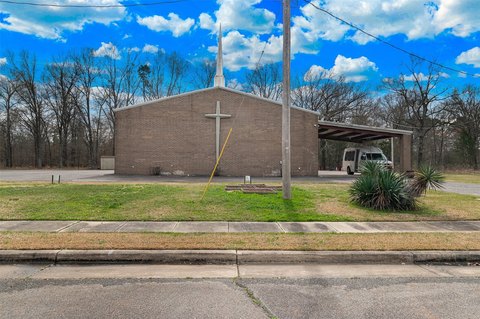Religious Facility with Flexible Rooms