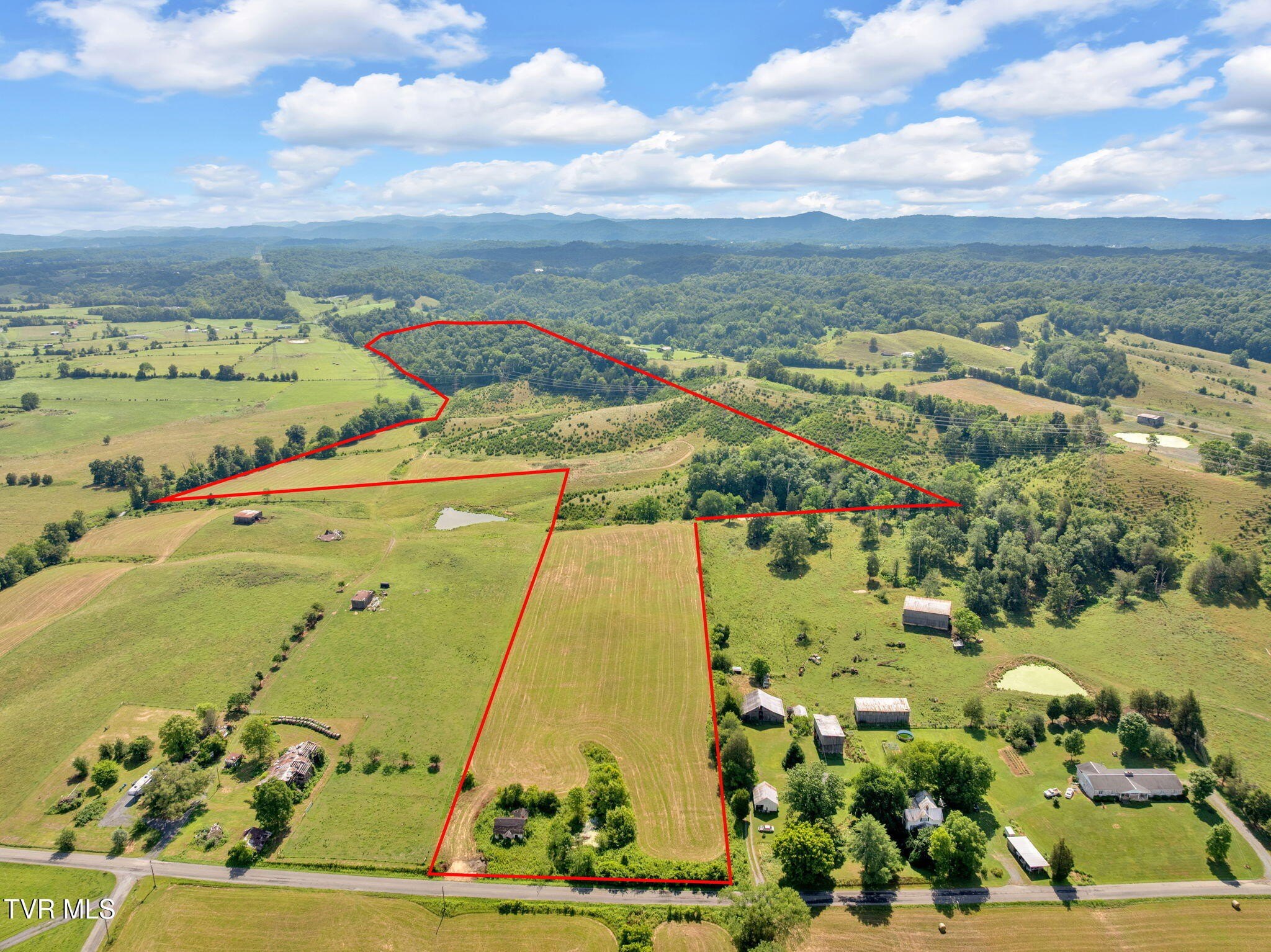 Unrestricted Land in Hawkins County