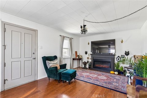 Vacant Duplex With Detached Garage