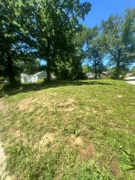 LAND - Kansas City, MO