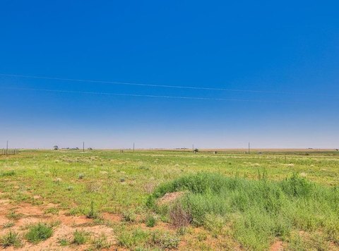 Residential Land in Wilson, TX