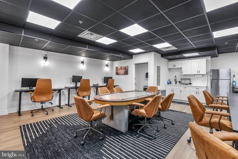 Prime Old City Commercial Space