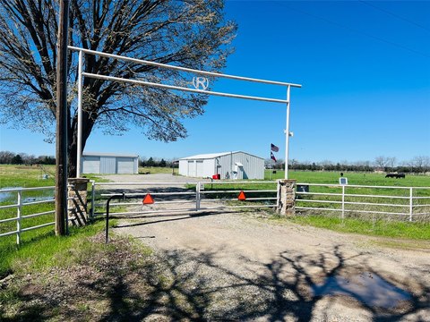Turnkey Ranch Property with Ponds
