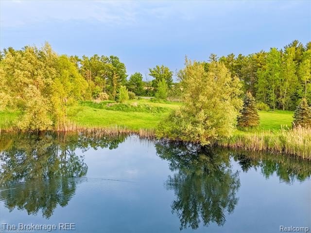 Residential Land with Pond