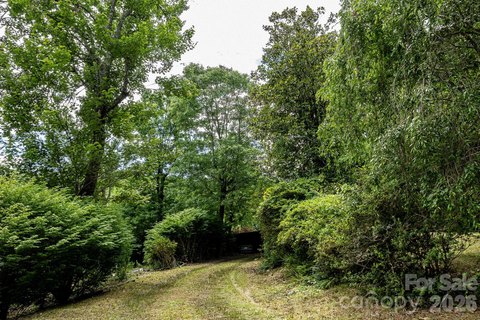 LAND - Hendersonville, NC