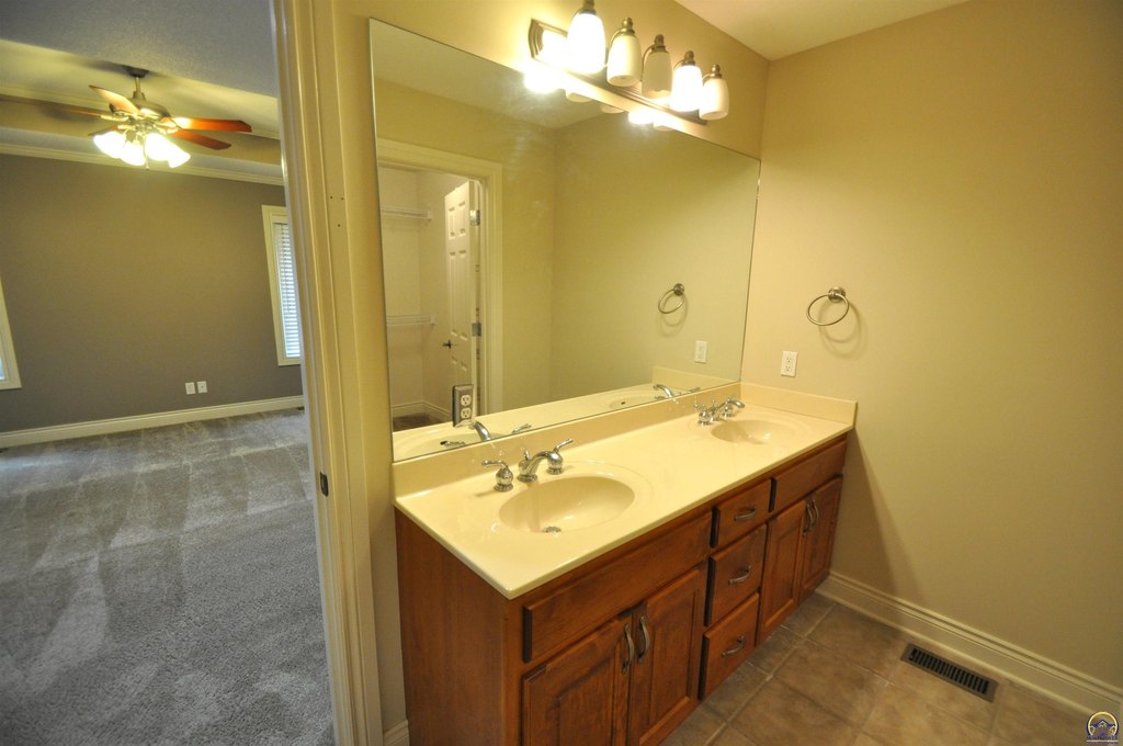 Picture 37