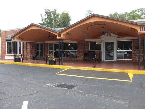 Retail Space with High Visibility
