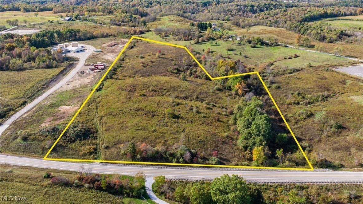 Commercial Land in High-Visibility Corridor