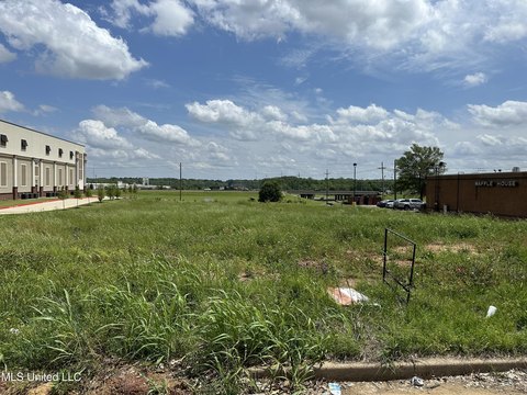 Prime Commercial Lot in Southaven