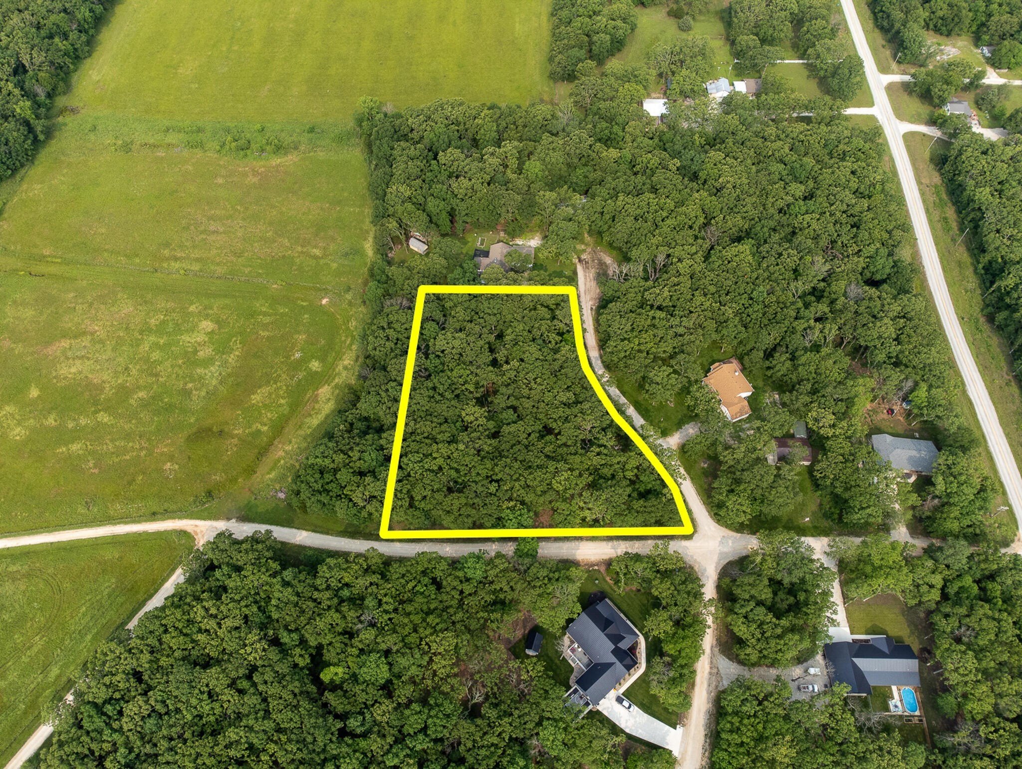 Serene Wooded Lot Near Lake