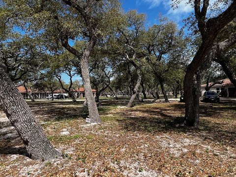 Residential Lot in Royal Oaks