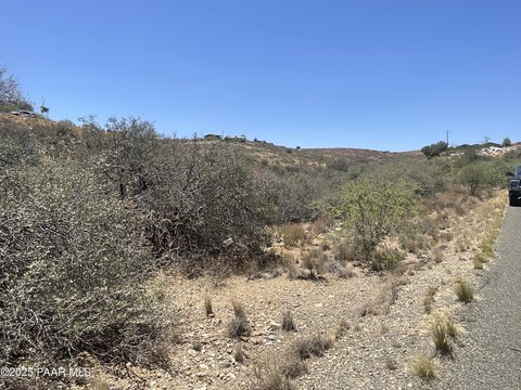 Spacious Lot in Cordes Lakes