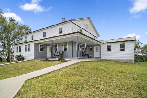 Equestrian Property with Valley Views