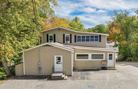 Two-Unit Commercial Building in Conway