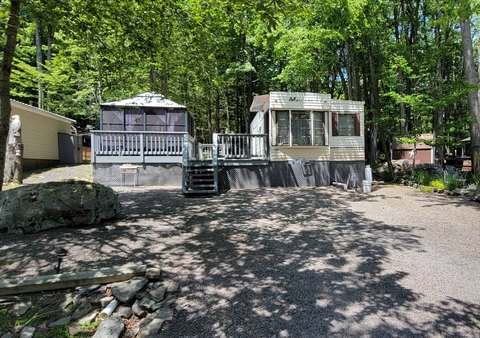 Vacation-Use Park Model Home Lot
