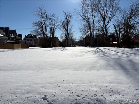 Residential Lot in St Louis