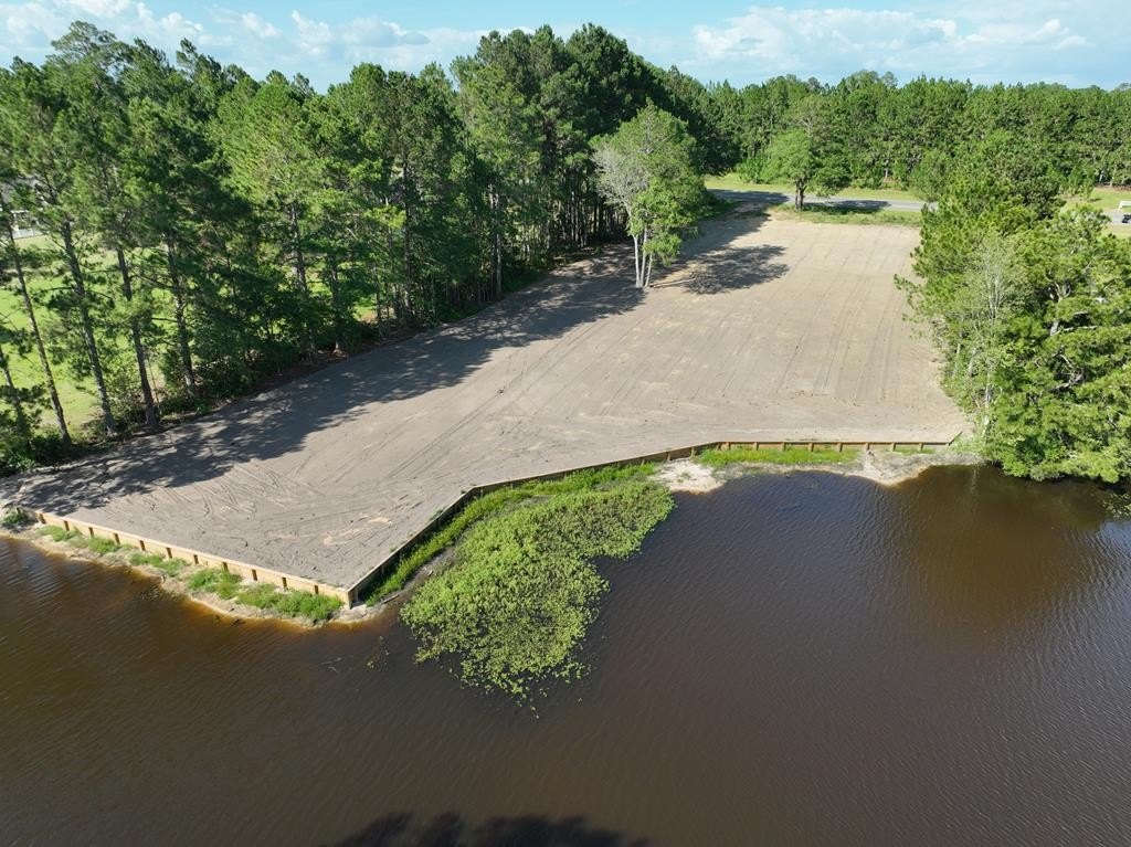 Broxton, GA Lake Lot