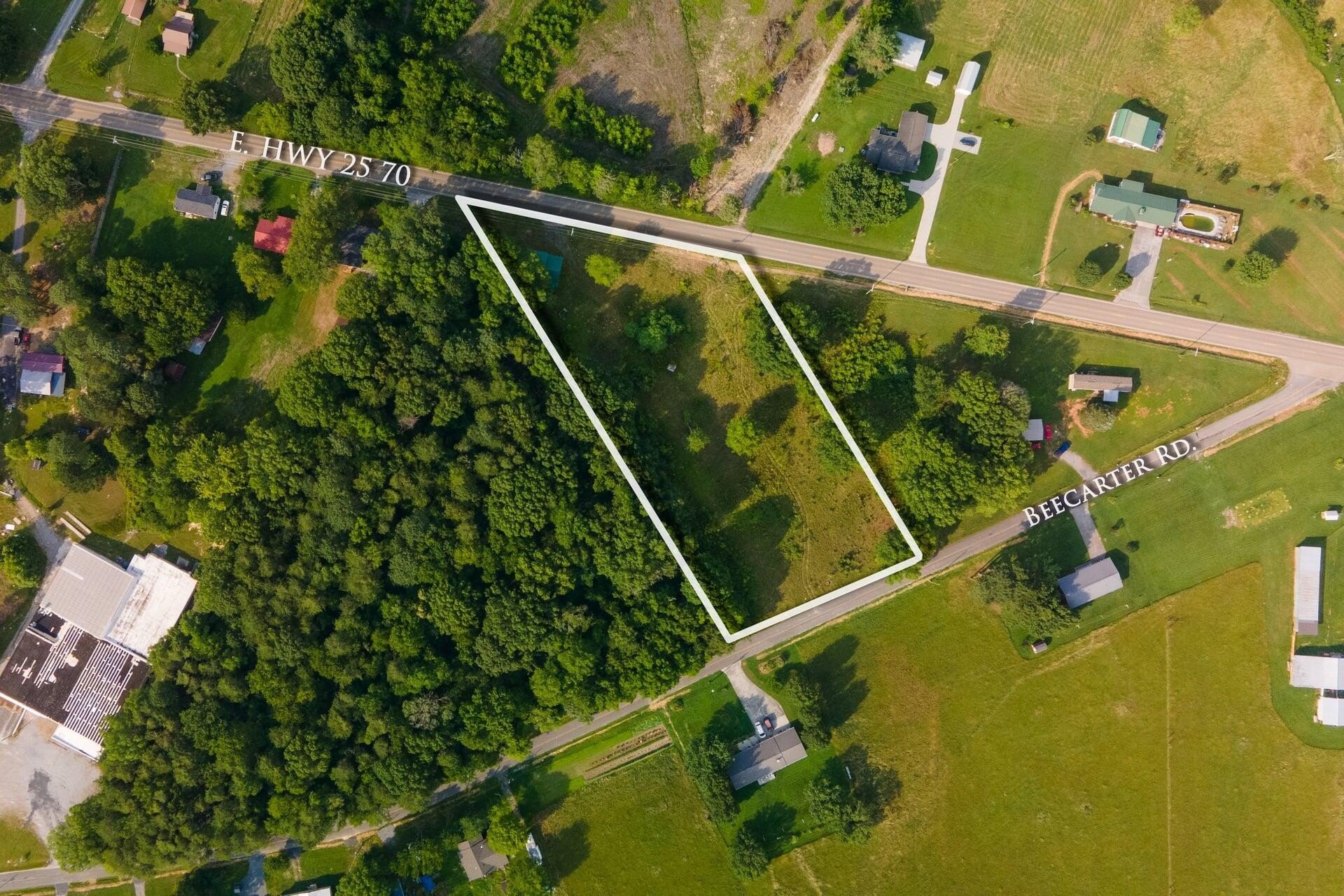 Dandridge TN Garage on Acres